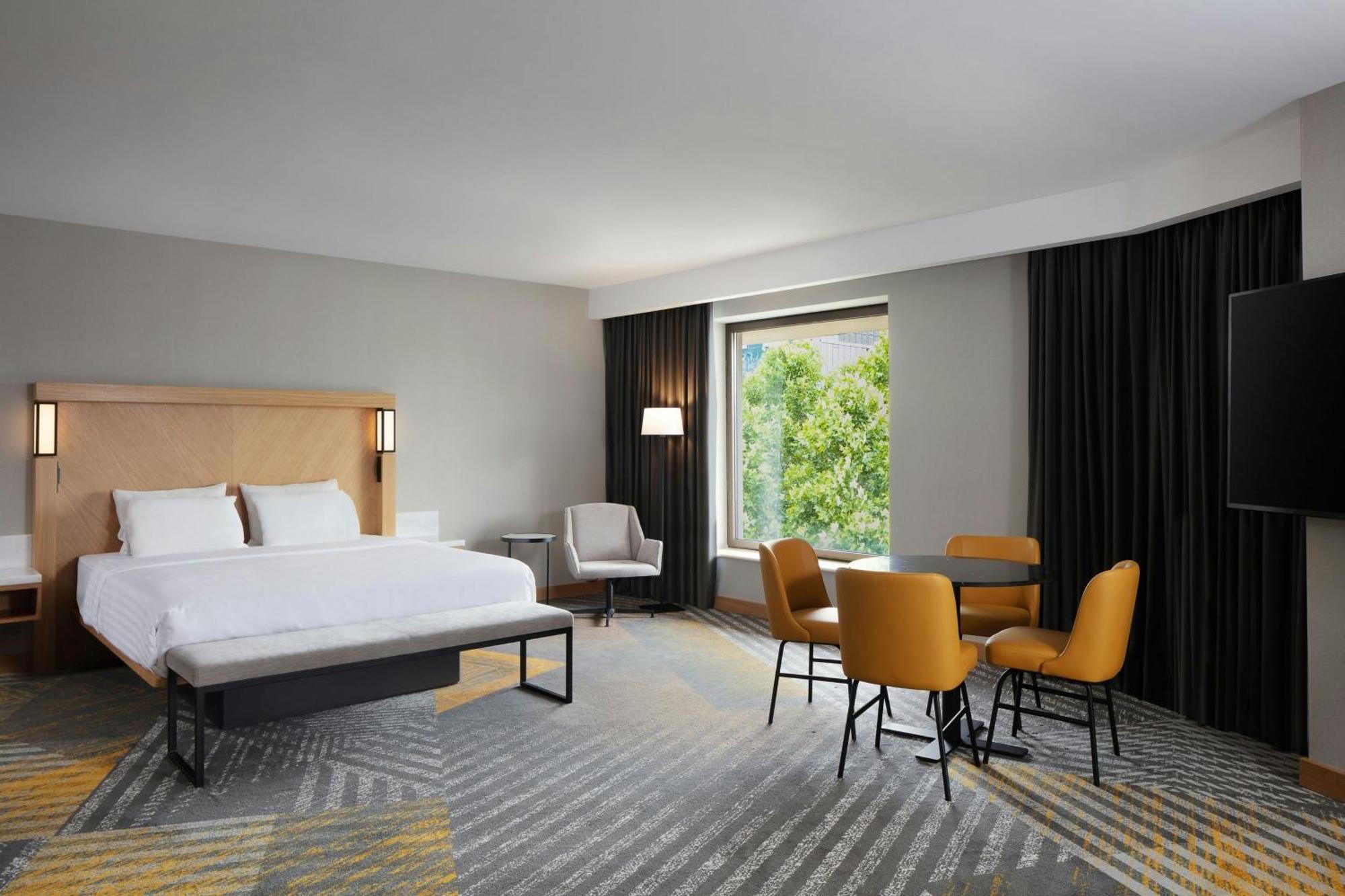 Courtyard By Marriott Hotel