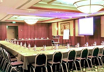 Отель Courtyard By Marriott 4*