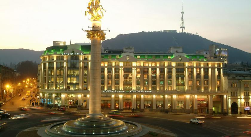 Courtyard By Marriott 4* Тбилиси