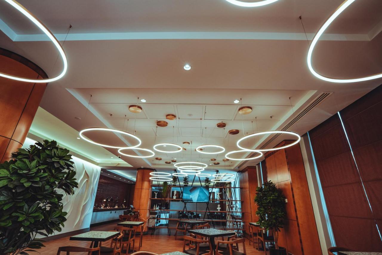 Отель Courtyard By Marriott