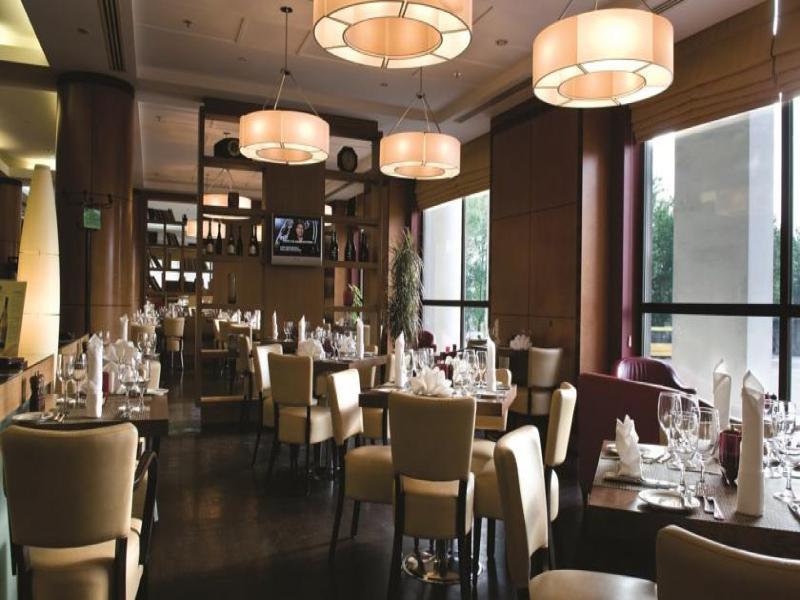 Courtyard By Marriott Отель Тбилиси