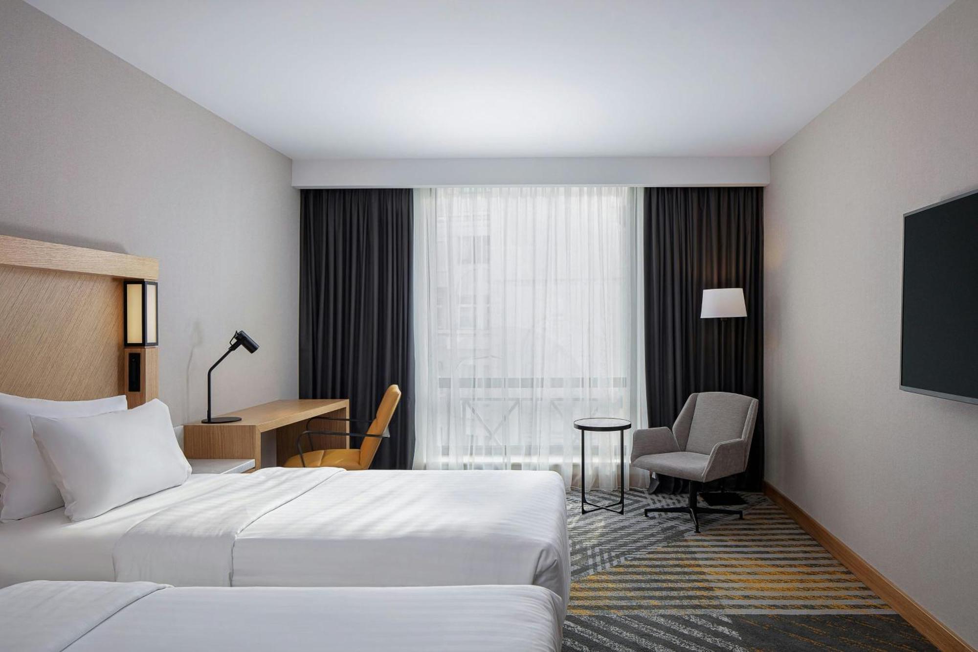 Courtyard By Marriott