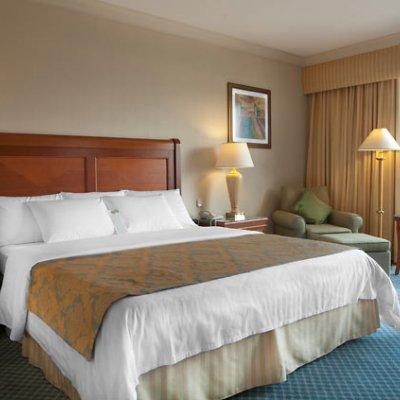 Courtyard By Marriott Отель