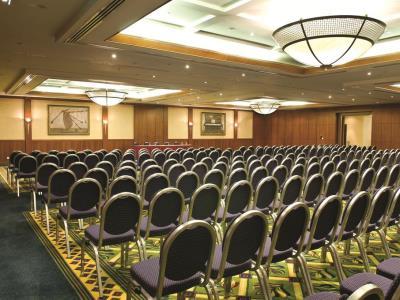 Отель Courtyard By Marriott
