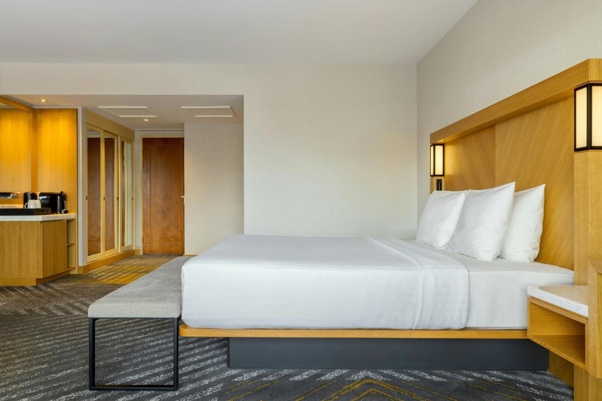 Courtyard By Marriott Hotel 4*
