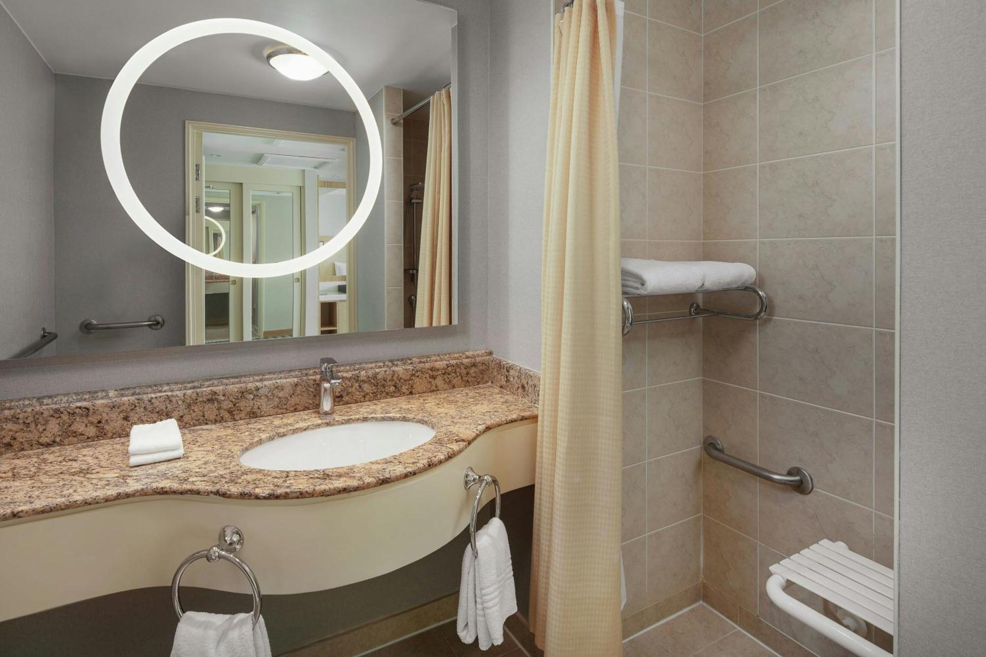 Courtyard By Marriott 4*