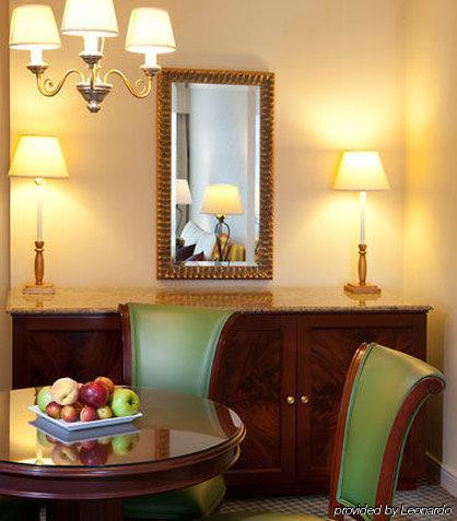 Courtyard By Marriott