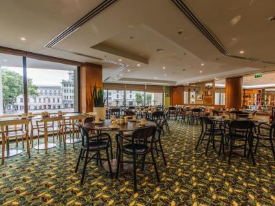 Courtyard By Marriott